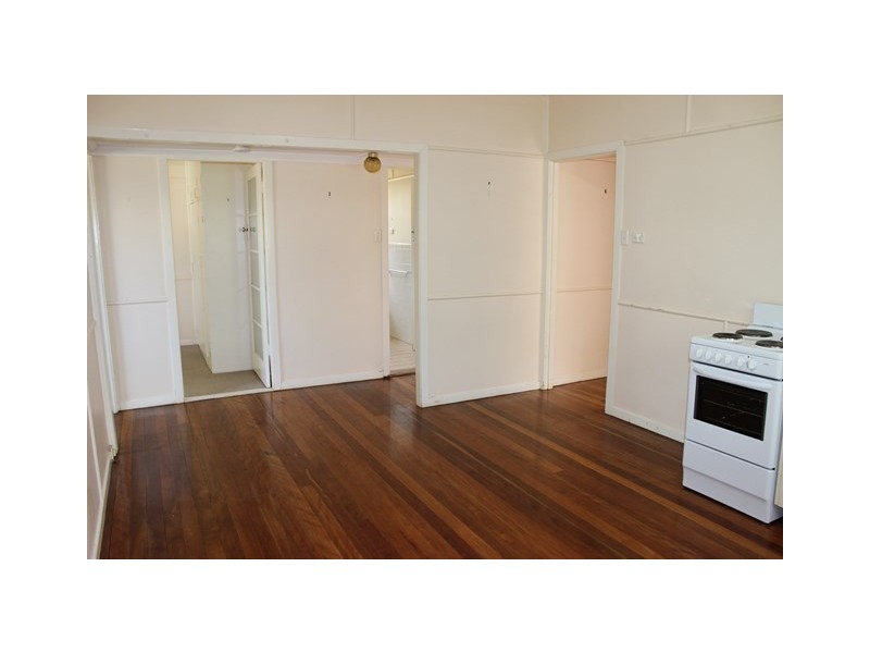 25 Peace Street, Lowood QLD 4311