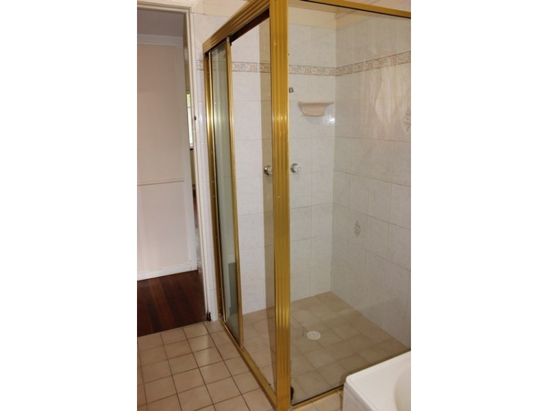 25 Peace Street, Lowood QLD 4311