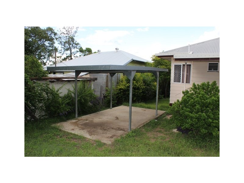 25 Peace Street, Lowood QLD 4311