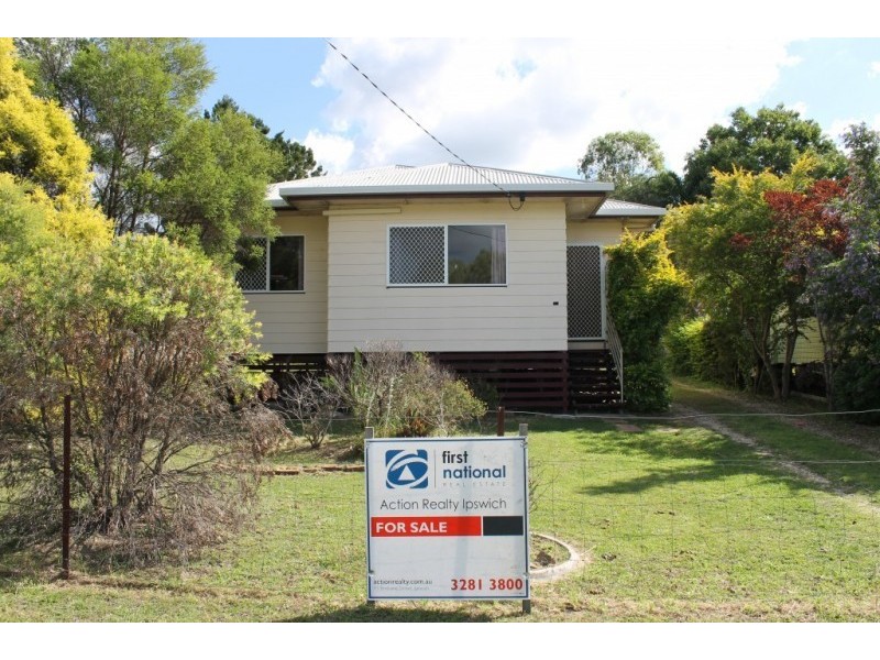 25 Peace Street, Lowood QLD 4311