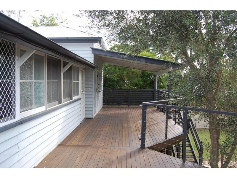 84 Glebe Road, Newtown QLD 4305