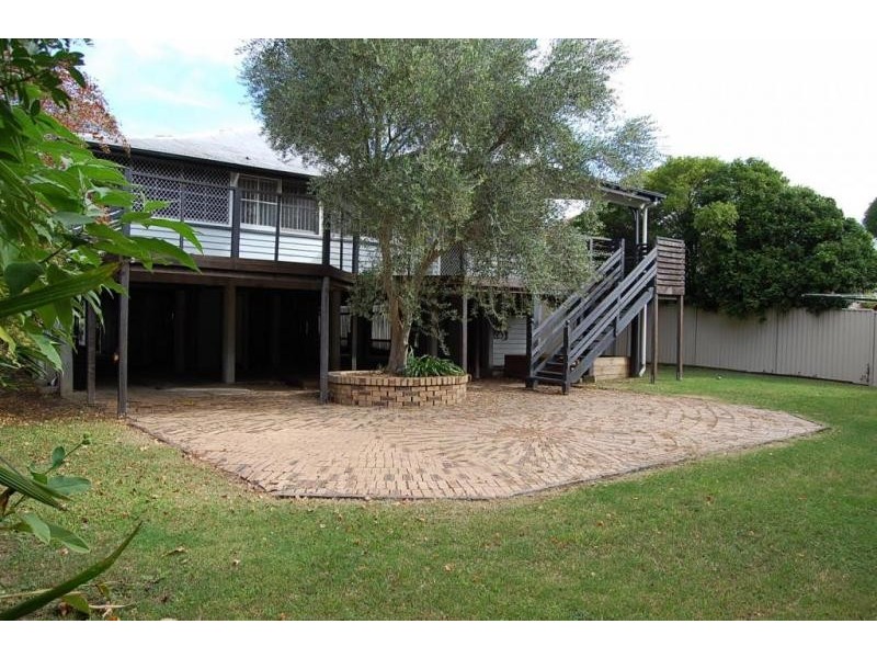 84 Glebe Road, Newtown QLD 4305