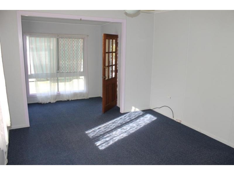 16 Sydney Street, Brassall QLD 4305