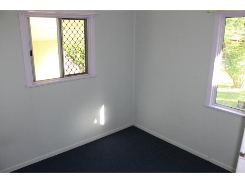 16 Sydney Street, Brassall QLD 4305