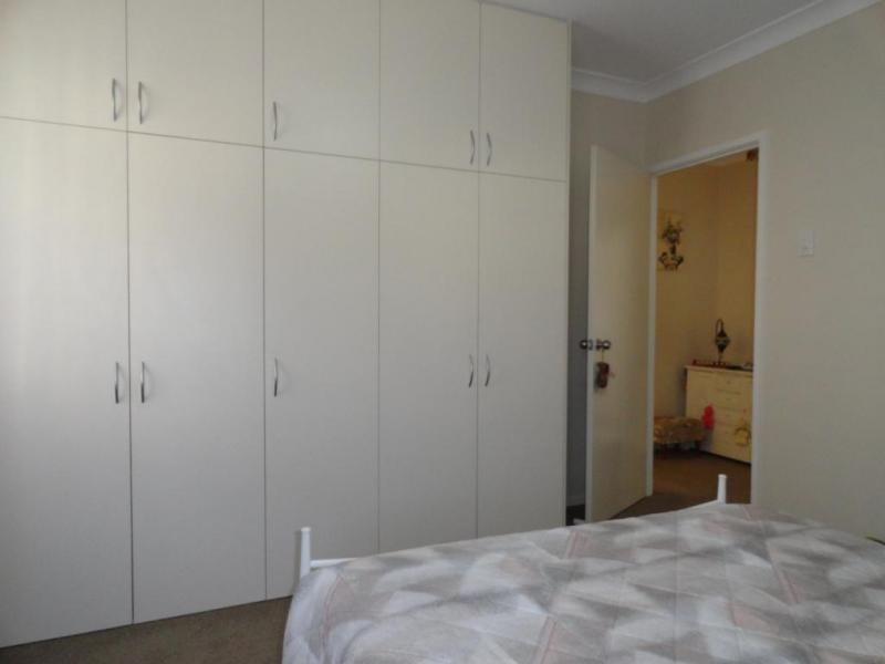 10 Gledson, North Booval QLD 4304