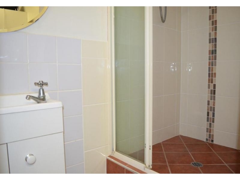 1 Ogilvie Street, Bundamba QLD 4304