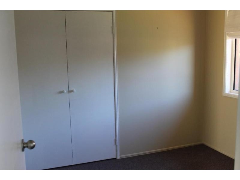 16 Battersby Street, One Mile QLD 4305