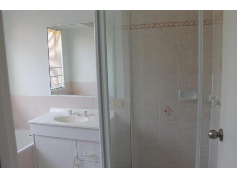 16 Battersby Street, One Mile QLD 4305