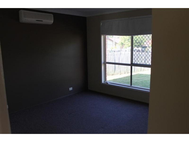 16 Battersby Street, One Mile QLD 4305