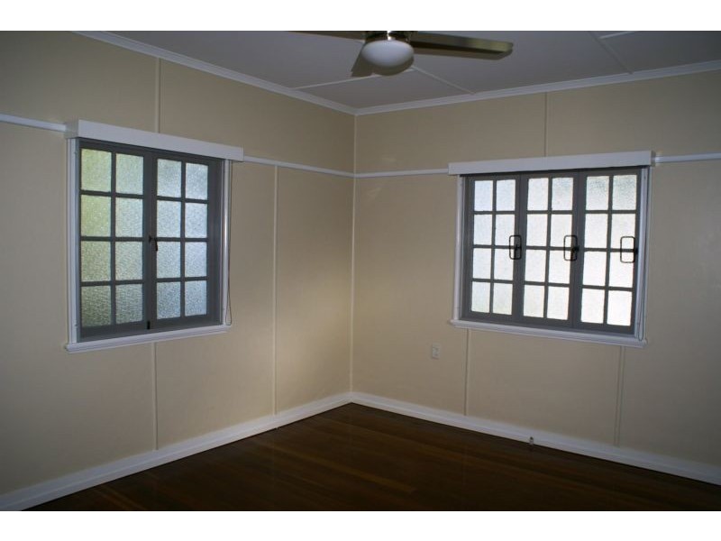 2 Tower Street, Eastern Heights QLD 4305