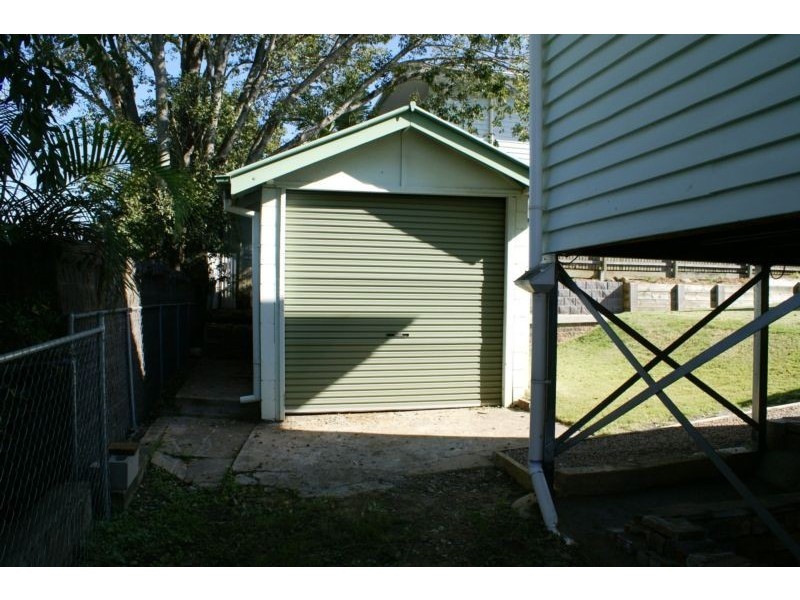 2 Tower Street, Eastern Heights QLD 4305