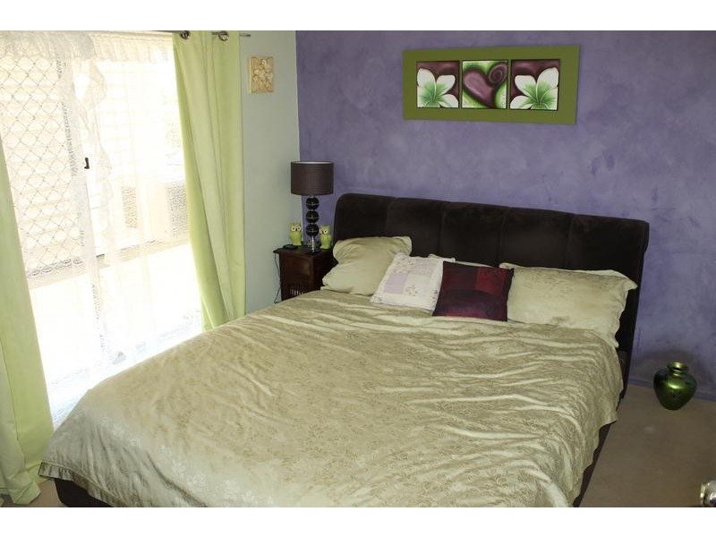 12 Glode Avenue, Churchill QLD 4305