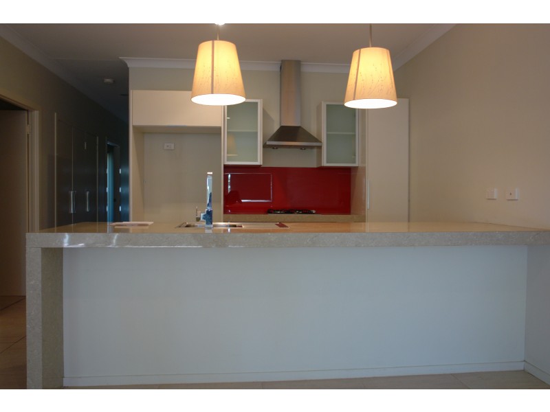 1/5 Phoenix Court, Churchill QLD 4305
