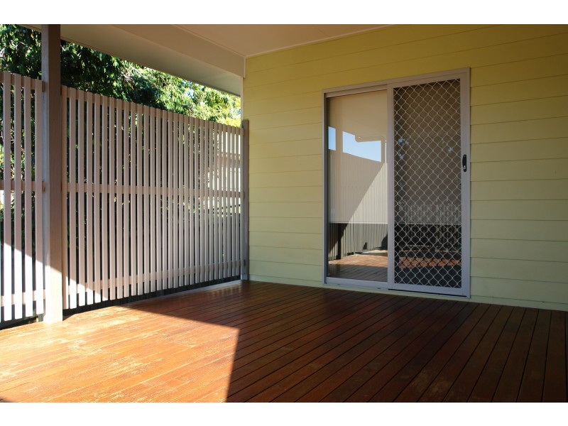 1/5 Phoenix Court, Churchill QLD 4305