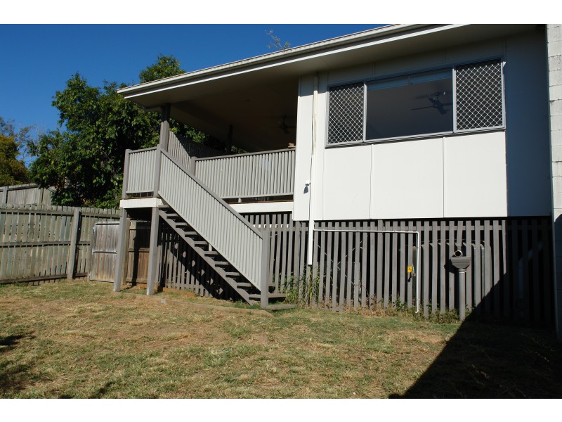 1/5 Phoenix Court, Churchill QLD 4305