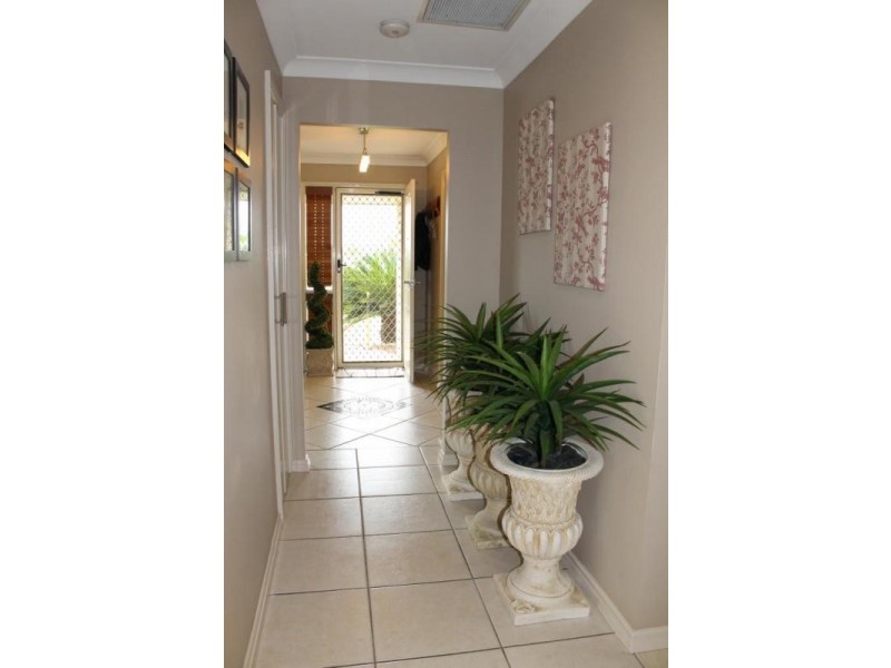 5 Hereward Court, Brassall QLD 4305