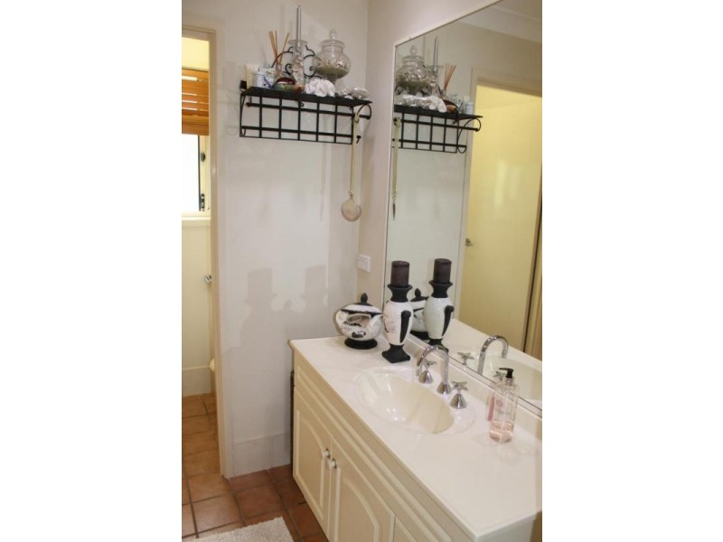 5 Hereward Court, Brassall QLD 4305