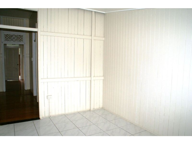 31 Connors Street, North Ipswich QLD 4305