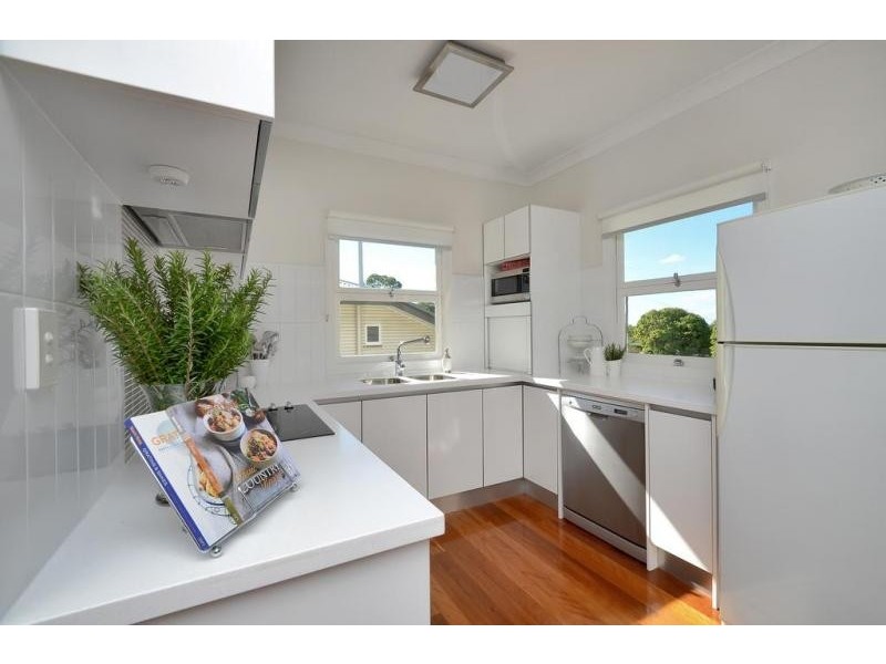 44 Whitehill Road, Eastern Heights QLD 4305
