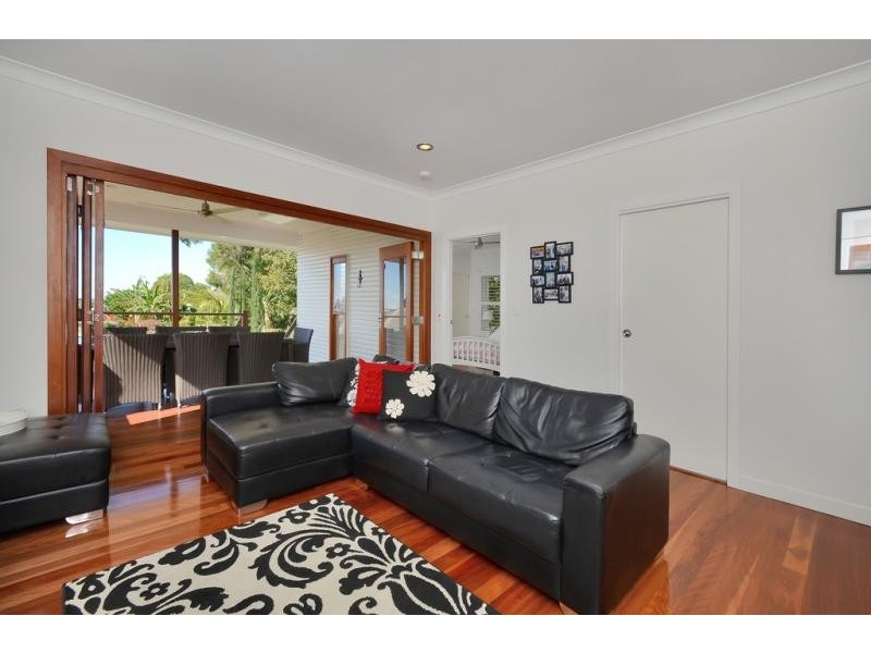 44 Whitehill Road, Eastern Heights QLD 4305