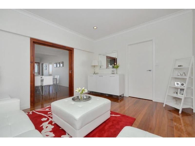 44 Whitehill Road, Eastern Heights QLD 4305