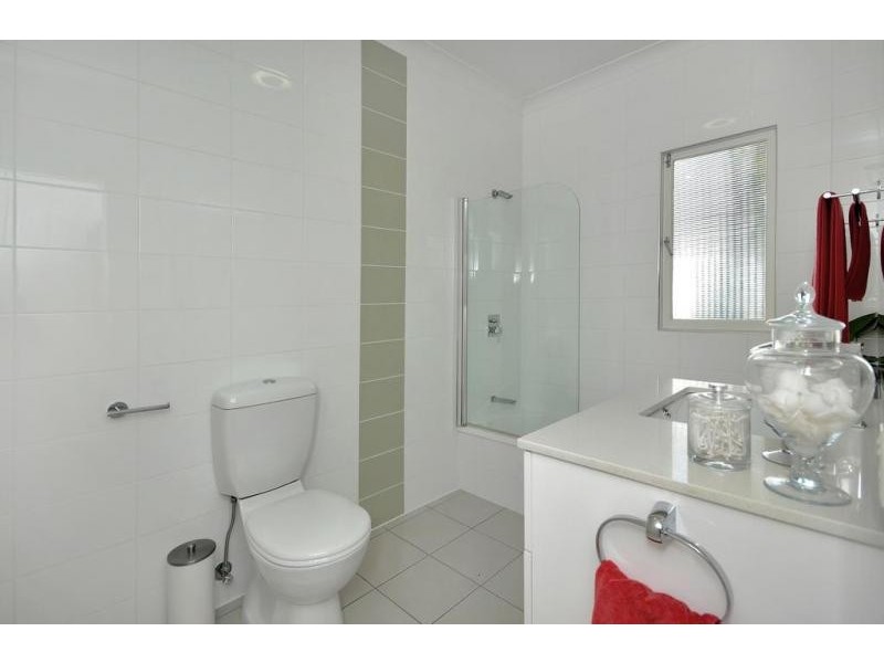 44 Whitehill Road, Eastern Heights QLD 4305