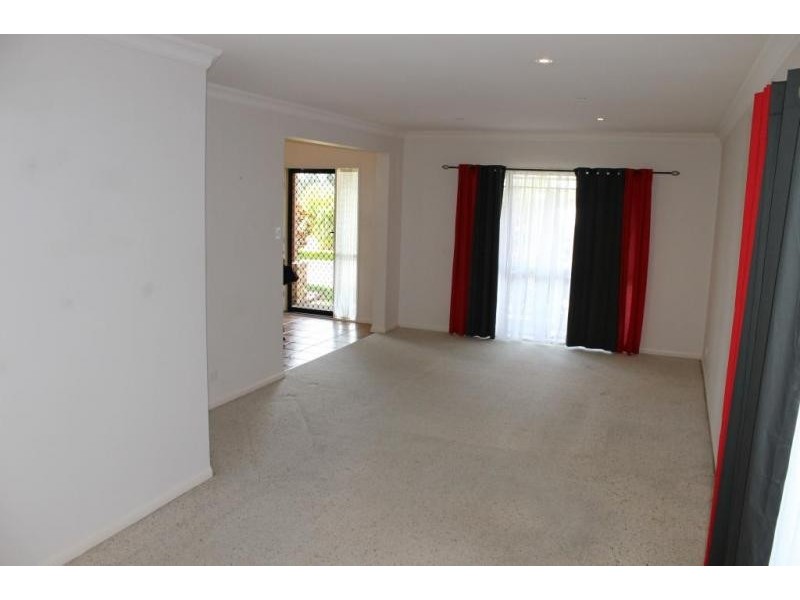 5 Lakemba Place, Brassall QLD 4305