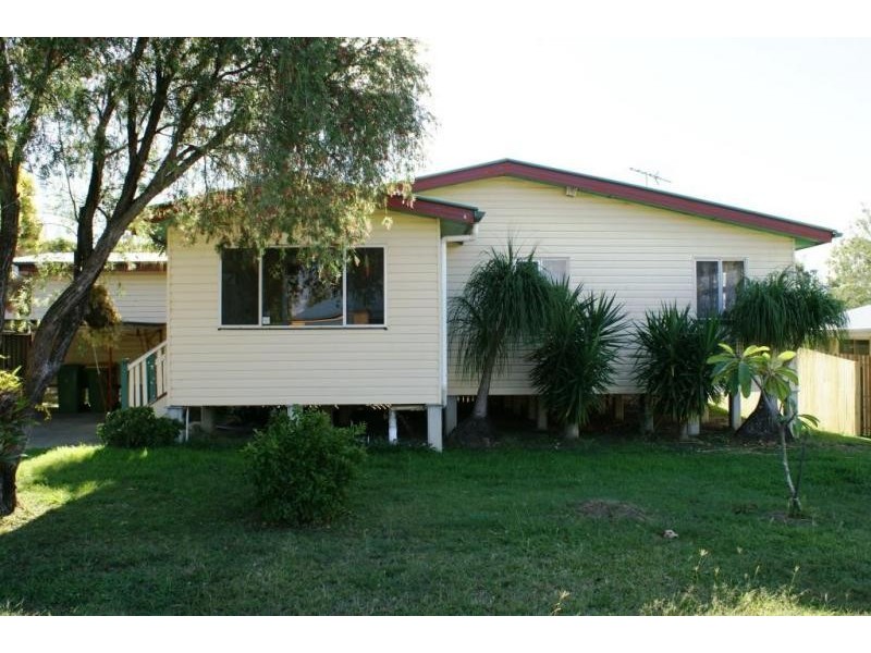 19 Hall Street, Peak Crossing QLD 4306