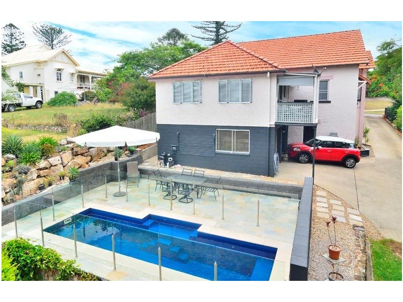 64 Chermside Road, Newtown QLD 4305