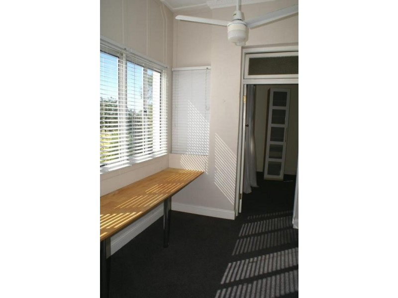 64 Chermside Road, Newtown QLD 4305