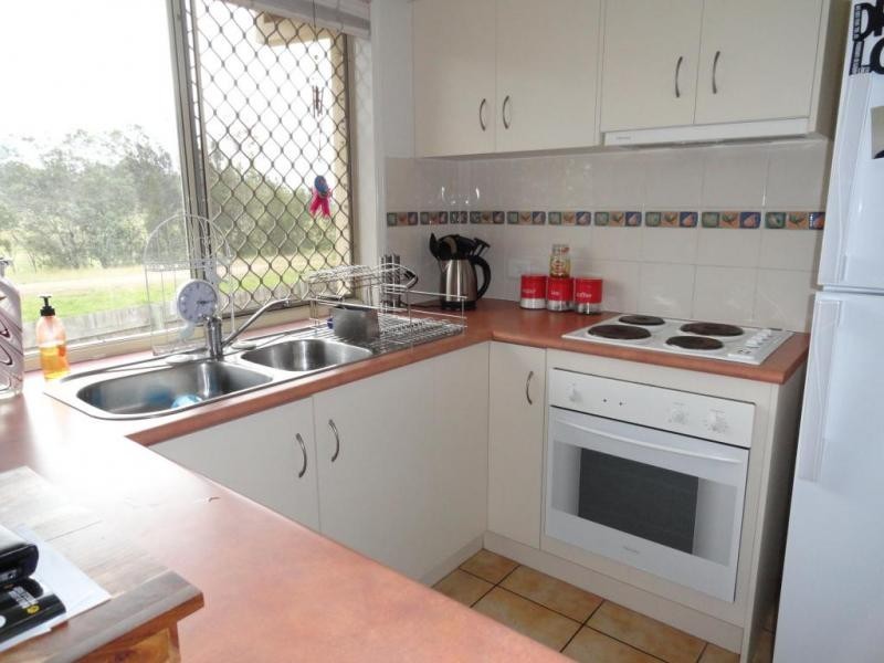 6 OAK COURT, Yamanto QLD 4305