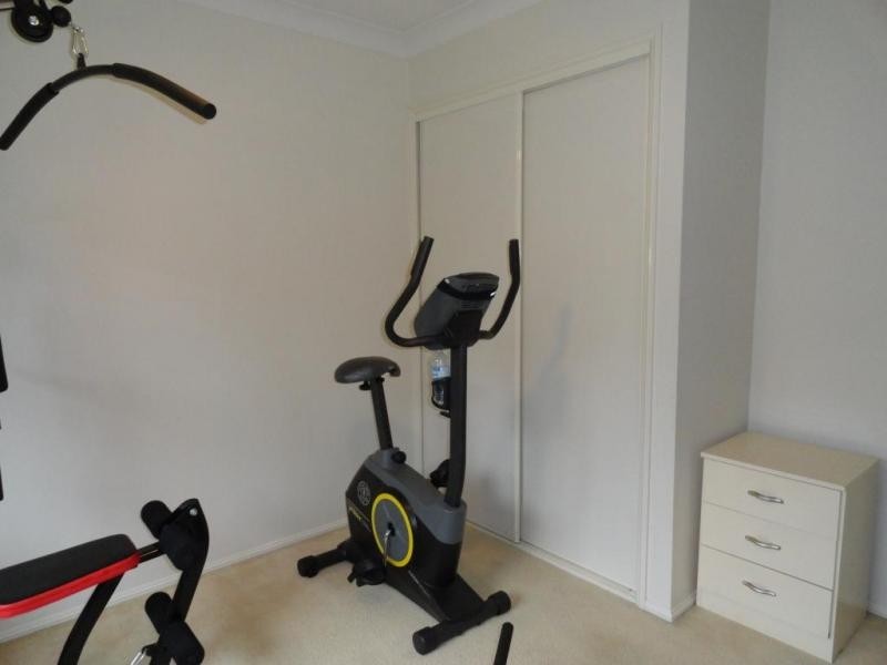 6 OAK COURT, Yamanto QLD 4305