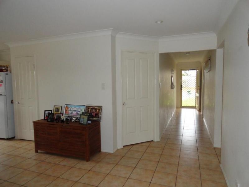 6 OAK COURT, Yamanto QLD 4305