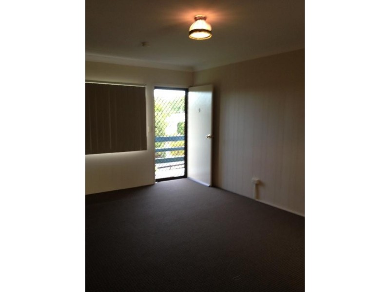 5/166 Blackstone Road, Silkstone QLD 4304