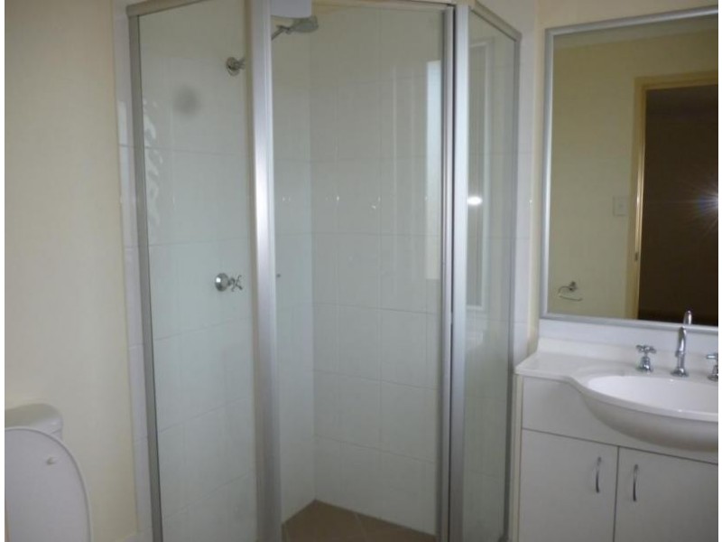 24 HEATHWOOD PLACE, Collingwood Park QLD 4301