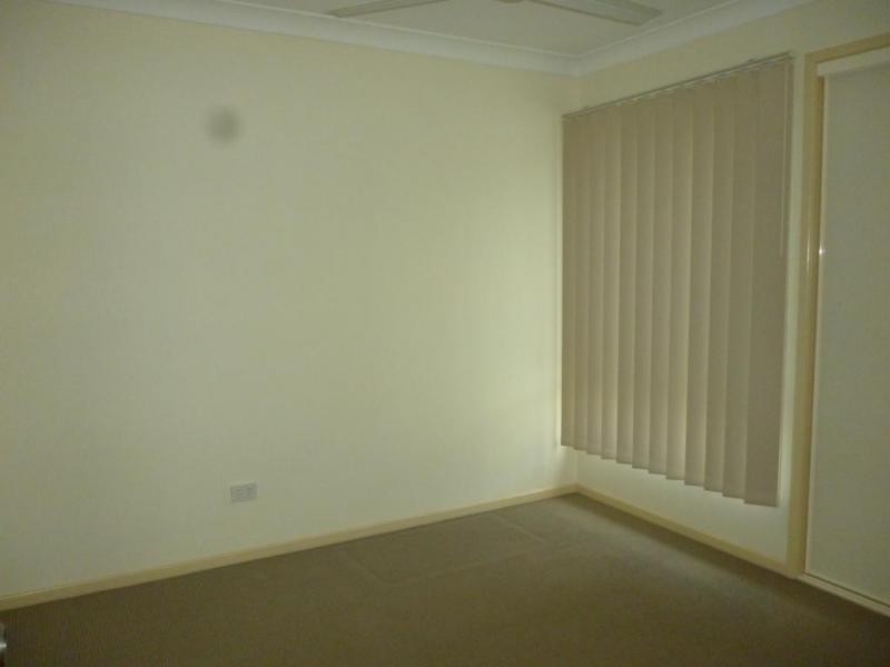 24 HEATHWOOD PLACE, Collingwood Park QLD 4301