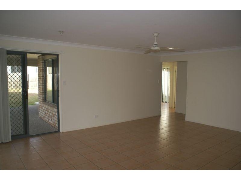 92 Jacaranda Drive, Yamanto QLD 4305