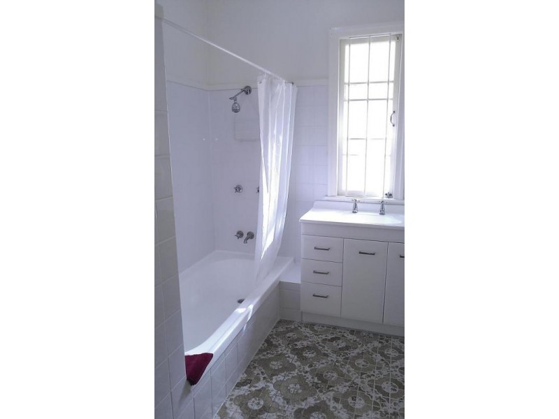 60 Fernvale Road, Brassall QLD 4305