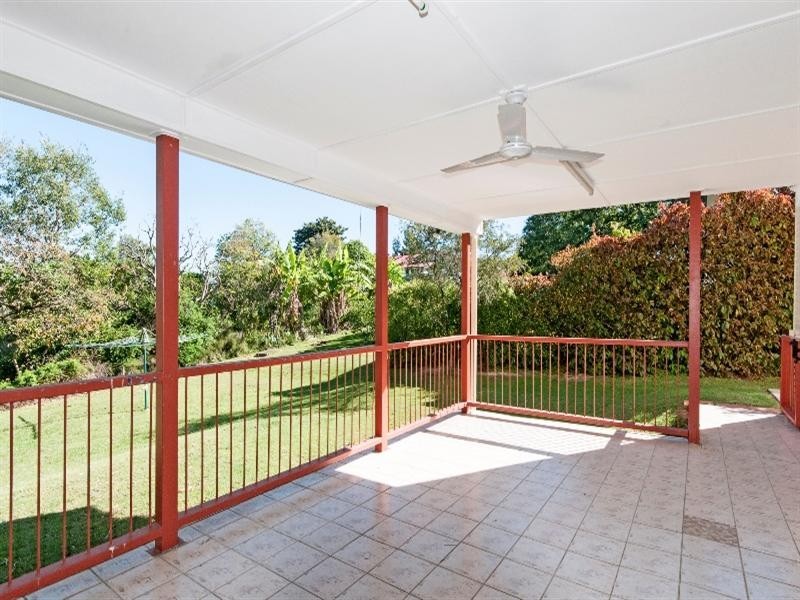 5 Menzies Lane, Eastern Heights QLD 4305