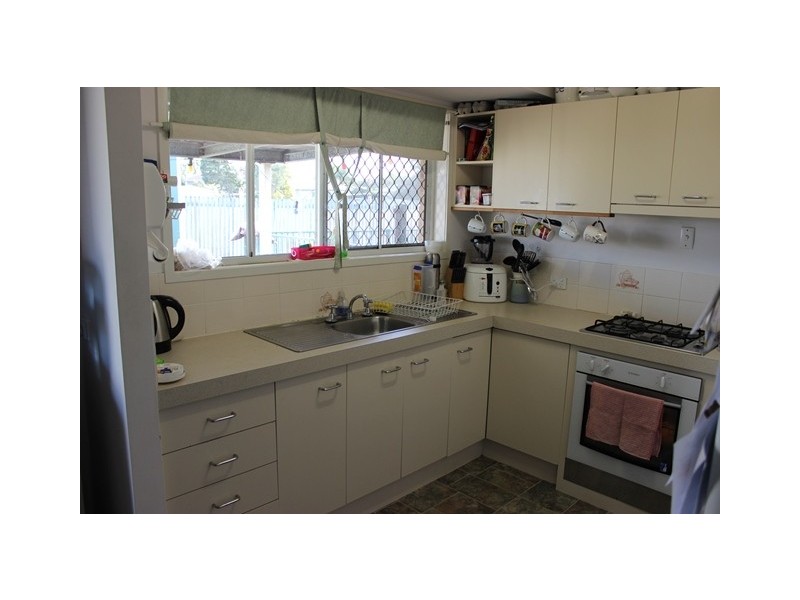 4 Battersby Street, One Mile QLD 4305