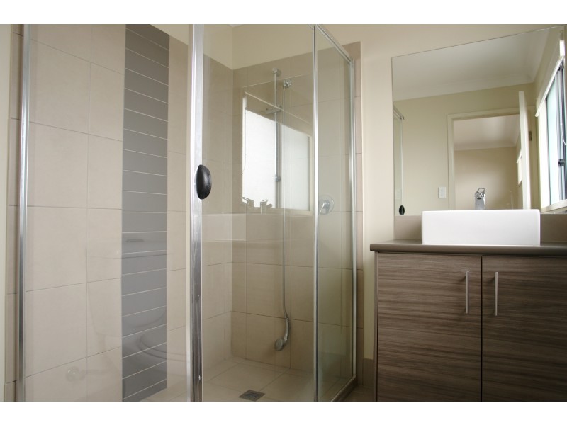 32 Greentrees Terrace, Springfield Lakes QLD 4300