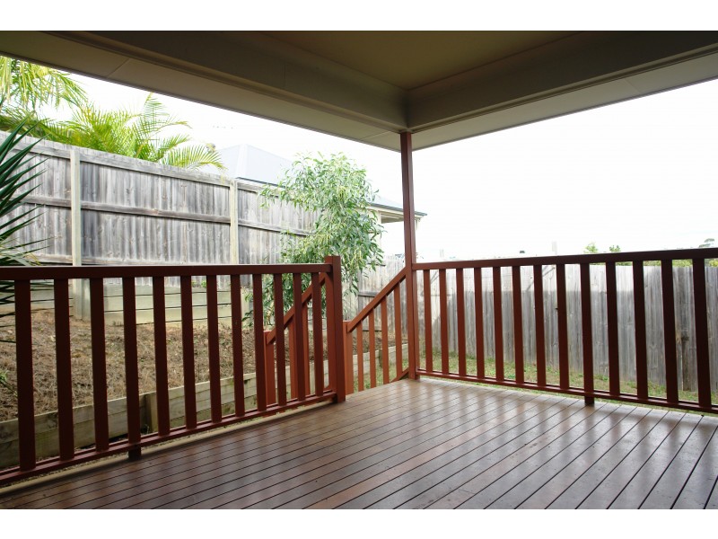 32 Greentrees Terrace, Springfield Lakes QLD 4300
