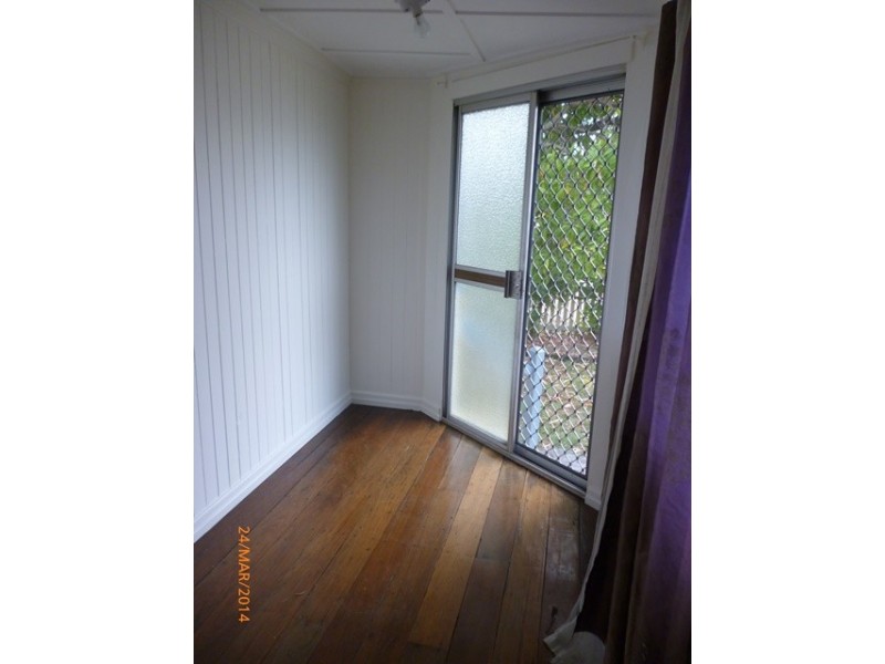 161 Blackstone Road, Silkstone QLD 4304