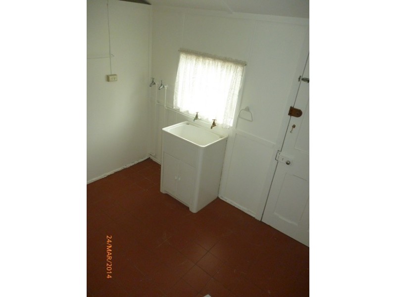 161 Blackstone Road, Silkstone QLD 4304
