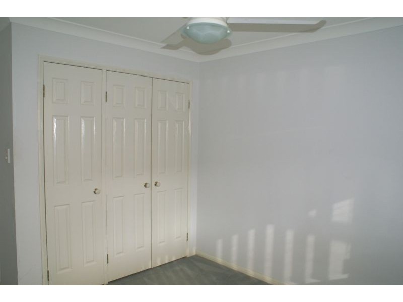 7 Acorn Crescent, Flinders View QLD 4305