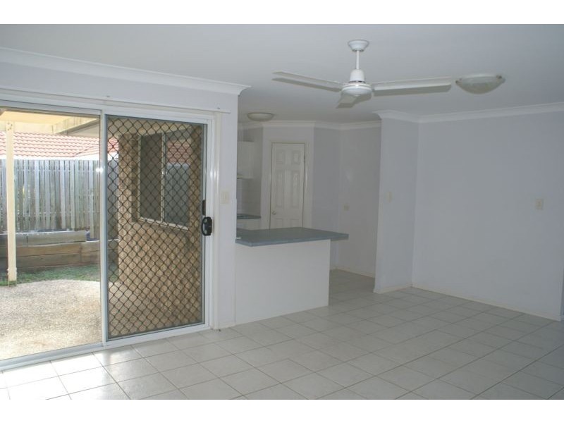 7 Acorn Crescent, Flinders View QLD 4305