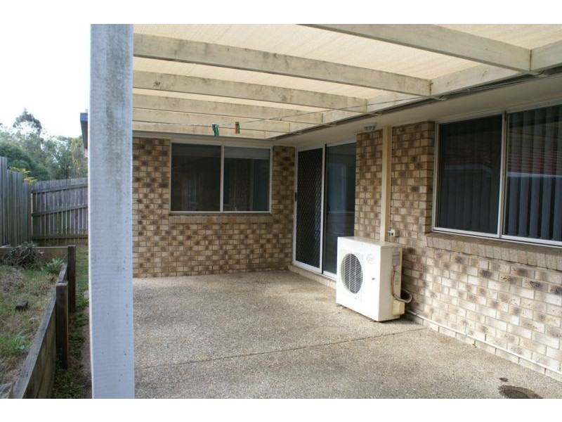 7 Acorn Crescent, Flinders View QLD 4305