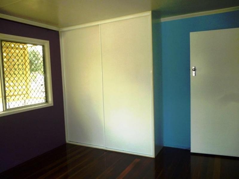 18 Sturt Street, Leichhardt QLD 4305