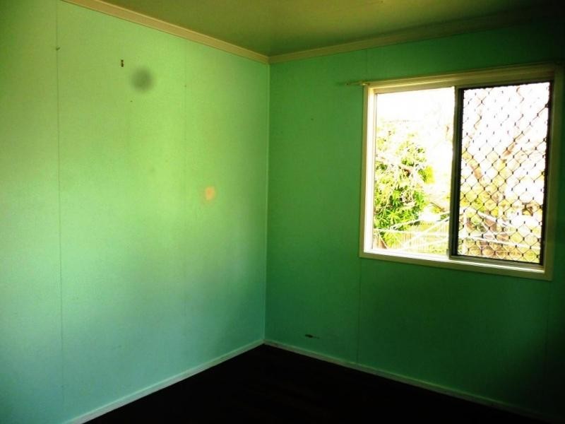 18 Sturt Street, Leichhardt QLD 4305