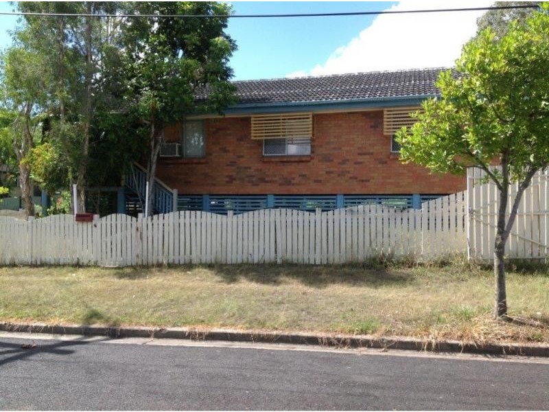 14 Dossie Street, Riverview QLD 4303